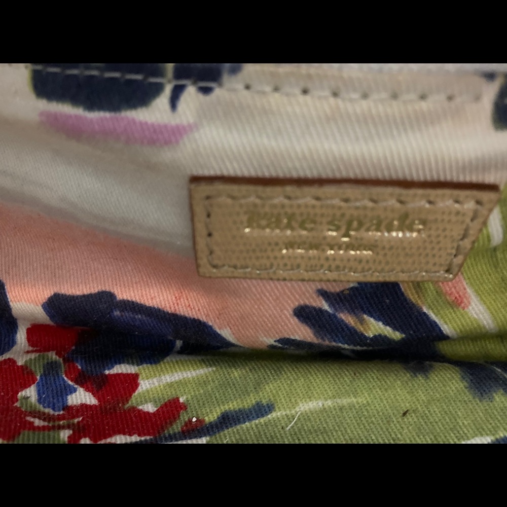 Kate Spade wicker handbag. - Picture 6 of 8